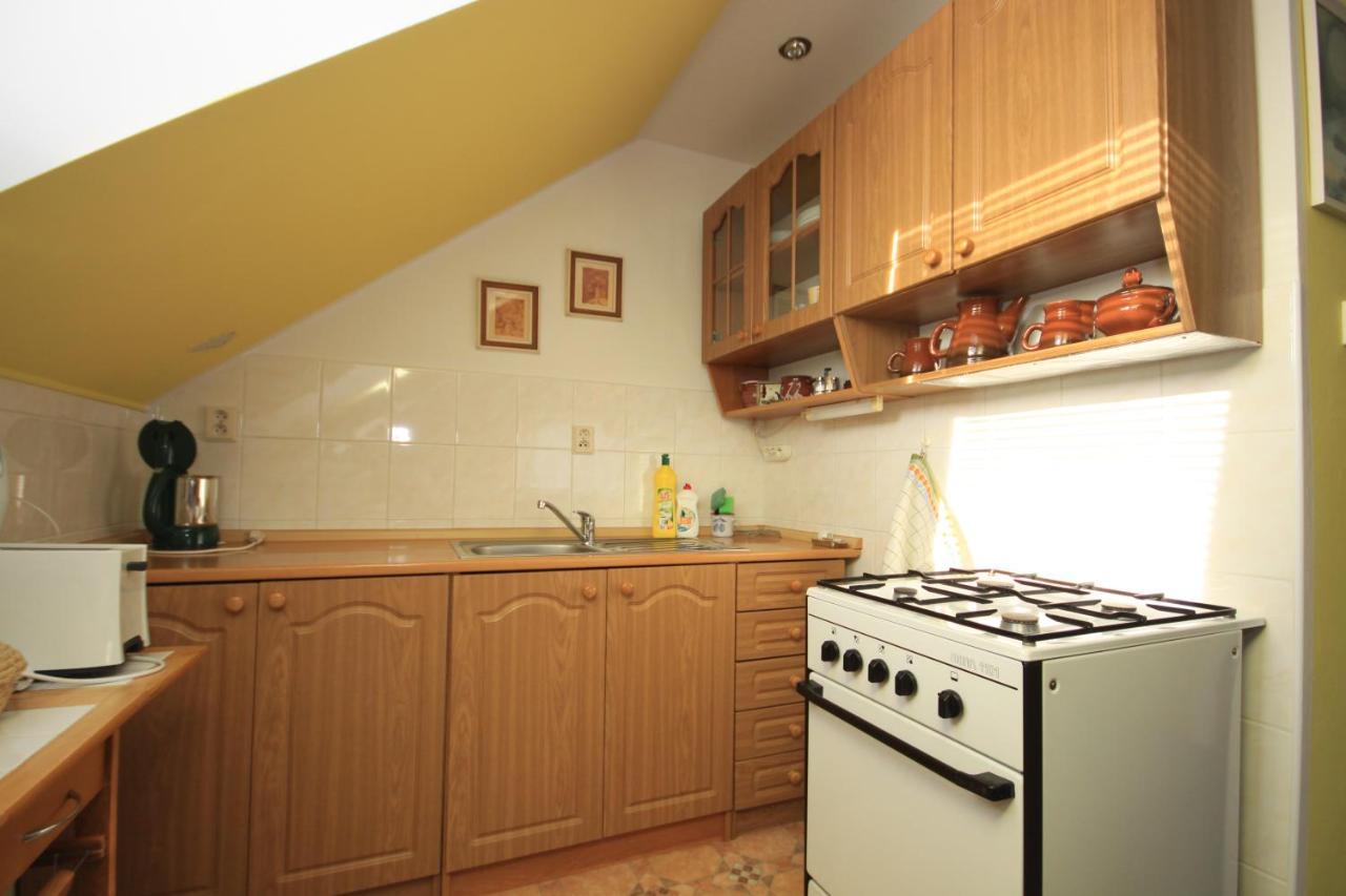 Apartman Pod Cernou Horou Rožnov pod Radhoštěm Exterior foto